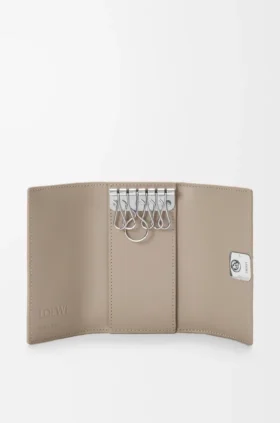 Anagram Key Case in Pebble Grained Calfskin