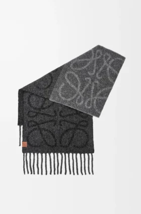 Anagram Scarf in Alpaca and Wool