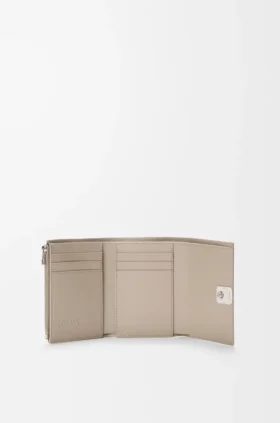 Anagram Small Vertical Wallet in Pebble Grained Calfskin