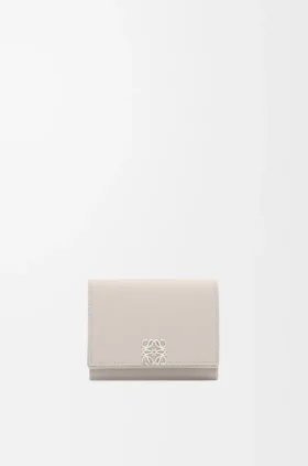 Anagram Trifold Wallet in Pebble Grained Calfskin