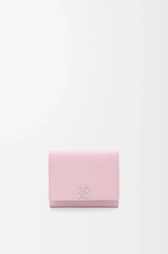 Anagram Trifold Wallet in Pebble Grained Calfskin Anagram Trifold Wallet in Pebble Grained Calfskin