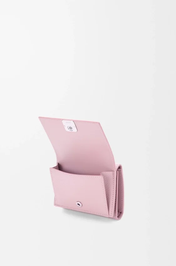 Anagram Trifold Wallet in Pebble Grained Calfskin Anagram Trifold Wallet in Pebble Grained Calfskin