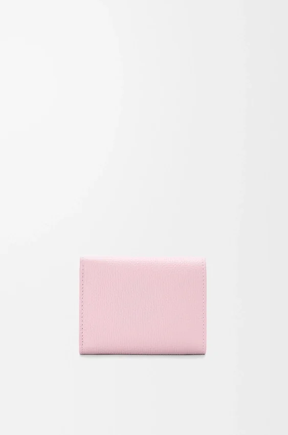 Anagram Trifold Wallet in Pebble Grained Calfskin Anagram Trifold Wallet in Pebble Grained Calfskin