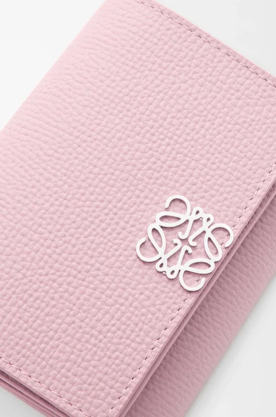 Anagram Trifold Wallet in Pebble Grained Calfskin Anagram Trifold Wallet in Pebble Grained Calfskin