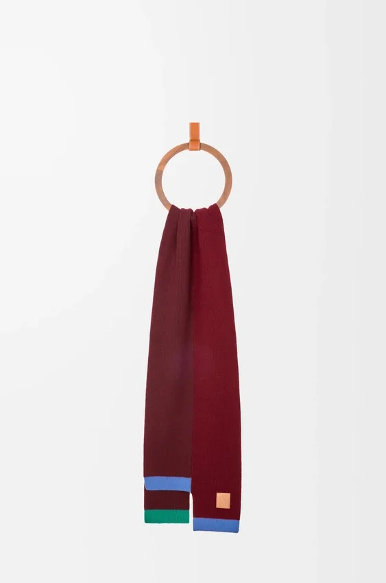 Asymmetric Scarf in Wool Asymmetric Scarf in Wool