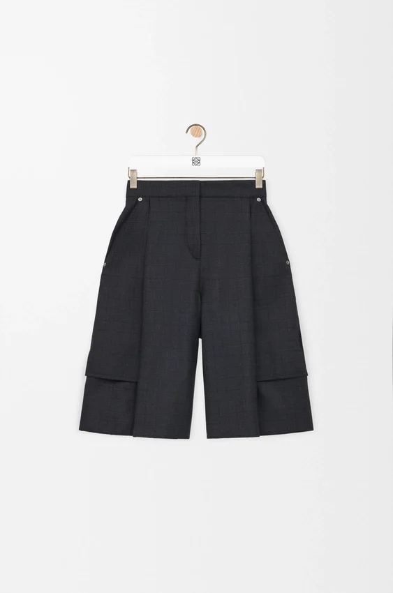 Cargo Shorts in Wool Cargo Shorts in Wool