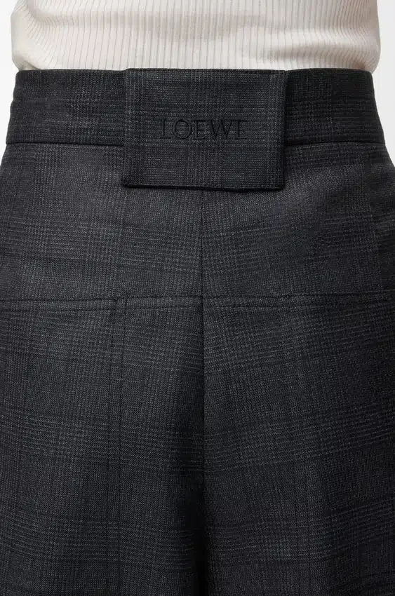 Cargo Shorts in Wool Cargo Shorts in Wool
