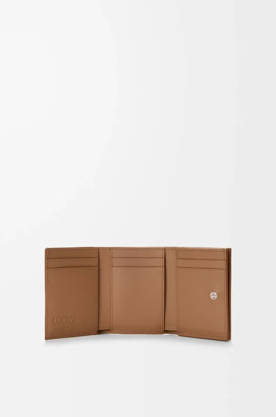 Cats Trifold Wallet in Classic Calfskin Cats Trifold Wallet in Classic Calfskin