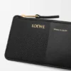 Coin Cardholder in Smooth and Grained Calfskin Coin Cardholder in Smooth and Grained Calfskin