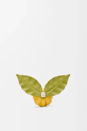 Flower Pin in Calfskin Flower Pin in Calfskin