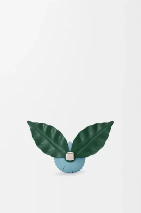 Flower Pin in Classic Calfskin Flower Pin in Classic Calfskin