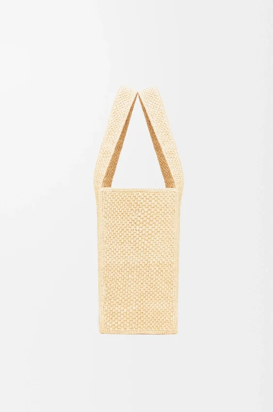 Medium Loewe Font Tote in Raffia Medium Loewe Font Tote in Raffia