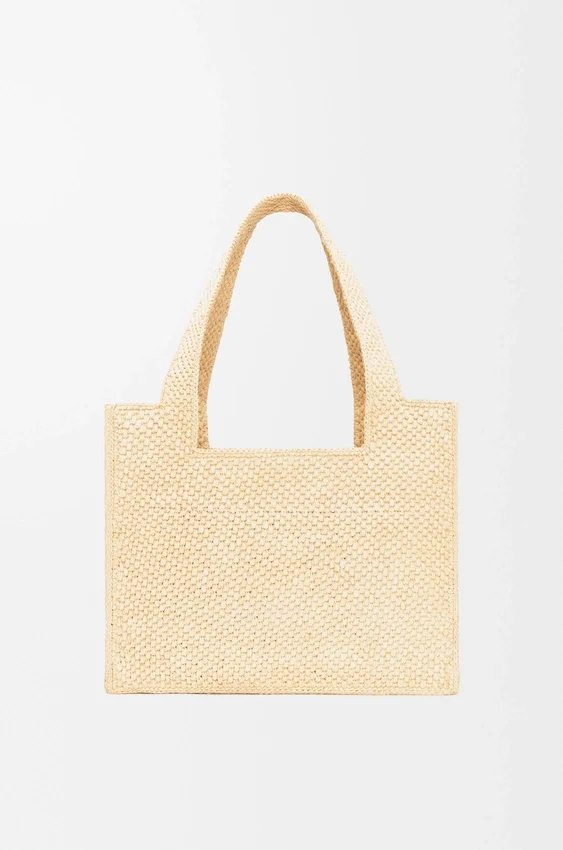 Medium Loewe Font Tote in Raffia Medium Loewe Font Tote in Raffia
