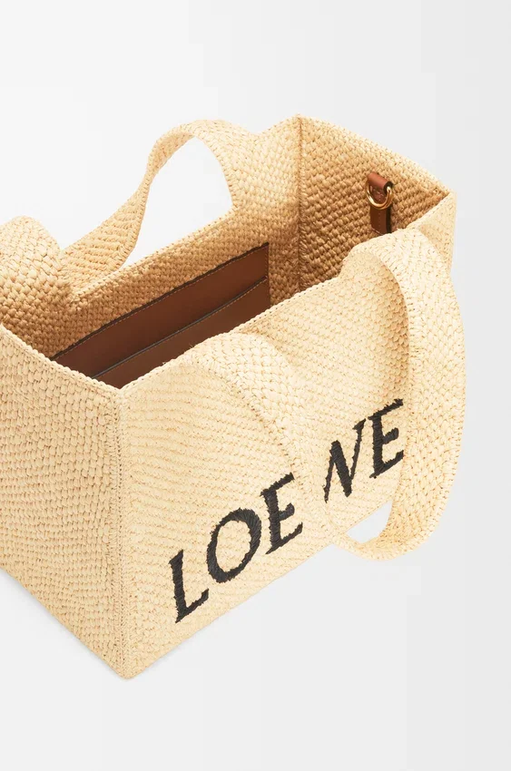 Medium Loewe Font Tote in Raffia Medium Loewe Font Tote in Raffia