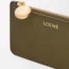 Pebble Coin Cardholder in Pebble Grained Calfskin Pebble Coin Cardholder in Pebble Grained Calfskin