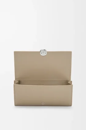 Pebble Continental Wallet in Pebble Grained Calfskin