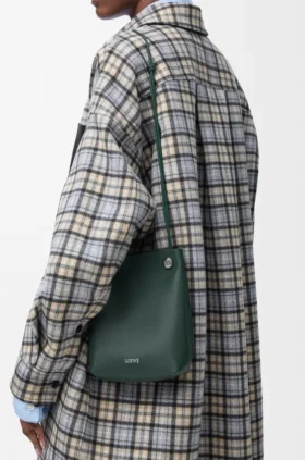 Pebble Pouch in Smooth Calfskin Pebble Pouch in Smooth Calfskin