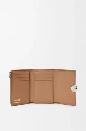 Pebble Small Vertical Wallet in Pebble Grained Calfskin