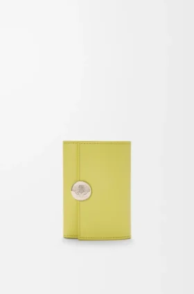 Pebble Small Vertical Wallet in Shiny Nappa Calfskin