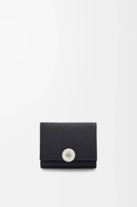 Pebble Trifold Wallet in Pebble Grained Calfskin
