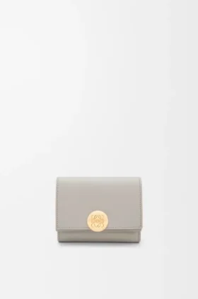 Pebble Trifold Wallet in Shiny Nappa Calfskin