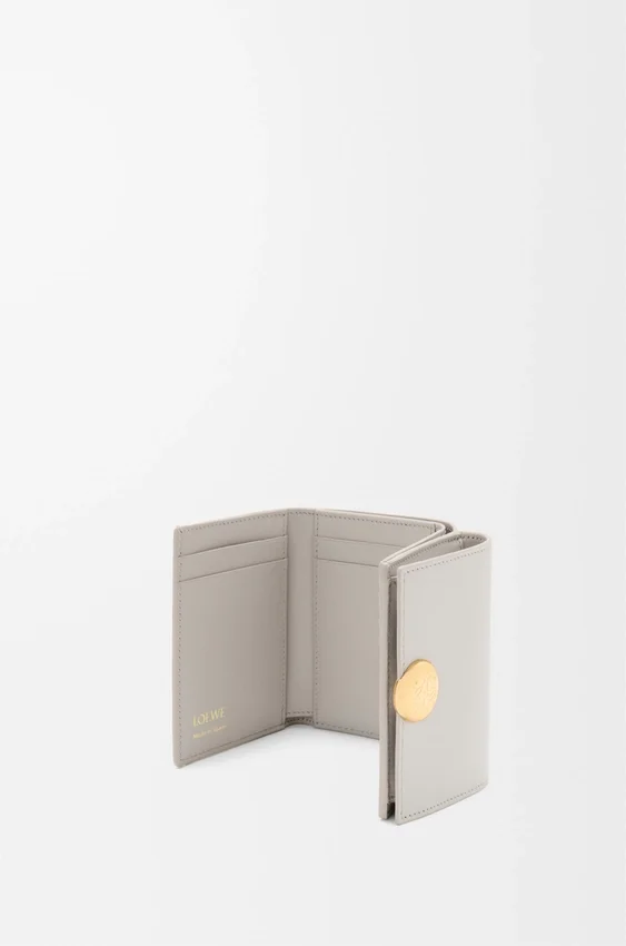 Pebble Trifold Wallet in Shiny Nappa Calfskin Pebble Trifold Wallet in Shiny Nappa Calfskin