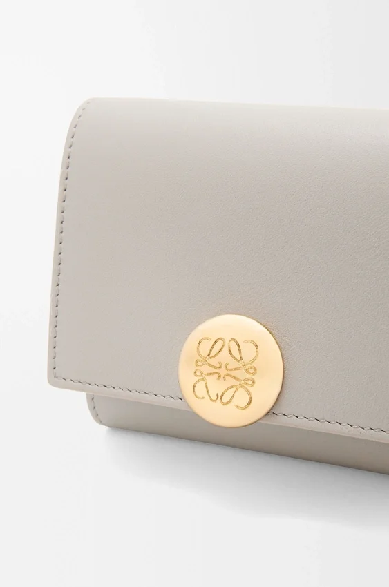 Pebble Trifold Wallet in Shiny Nappa Calfskin Pebble Trifold Wallet in Shiny Nappa Calfskin