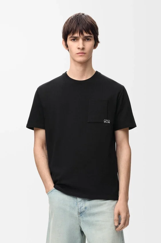 Relaxed Fit T-Shirt in Cotton Relaxed Fit T-Shirt in Cotton