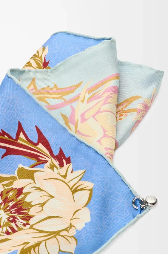 Scarf in Silk Scarf in Silk