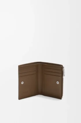 Slim Compact Wallet in Deerskin Slim Compact Wallet in Deerskin